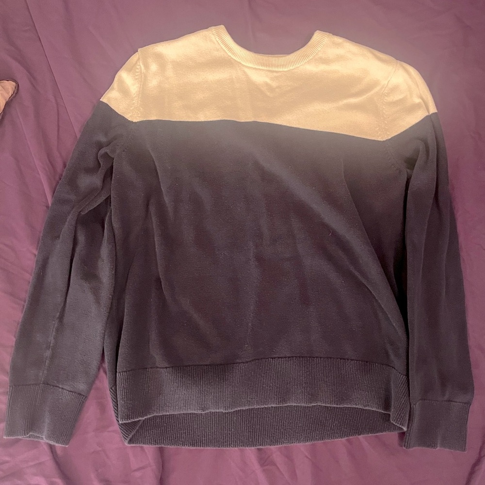 Express sweater. Navy blue & white. Very good condition. US size L.